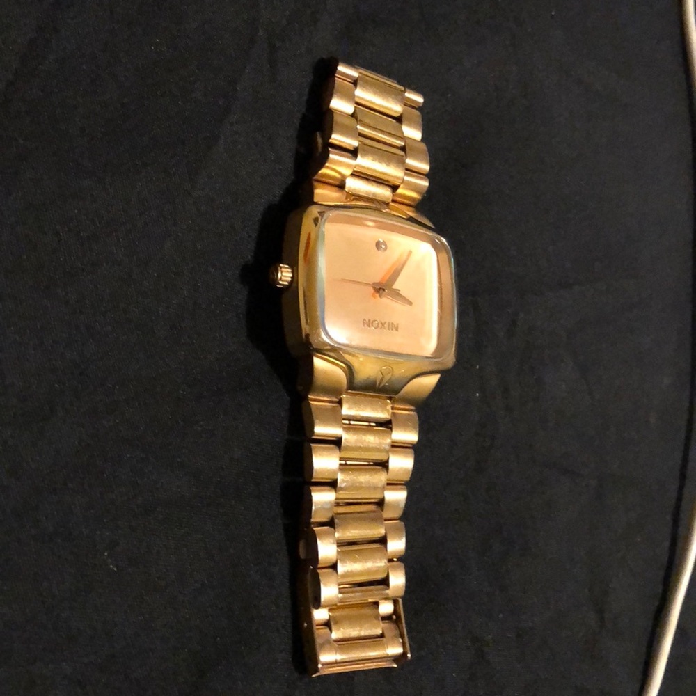 Nixon watch